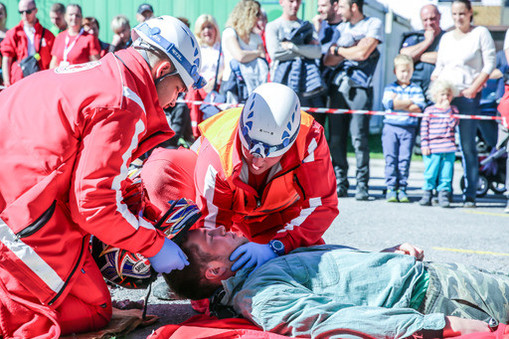 Bolničarji prve pomoči Rdečega križa Slovenije